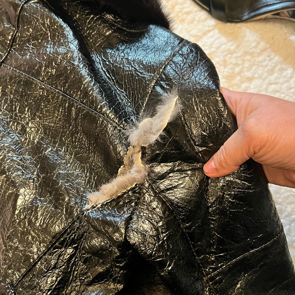Dior CD Black Leather Coat with Faux Fur Lining - Picture 9 of 11